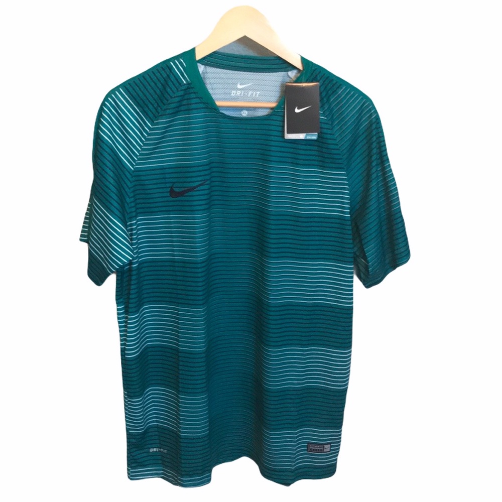 Nike Men’s Shirt